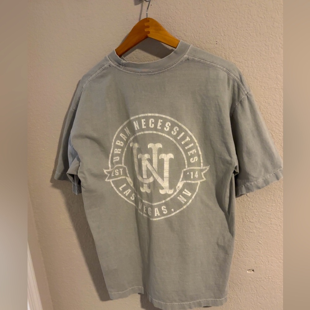 URBAN NECESSITY VINTAGE TEE - L - Boxy Fit